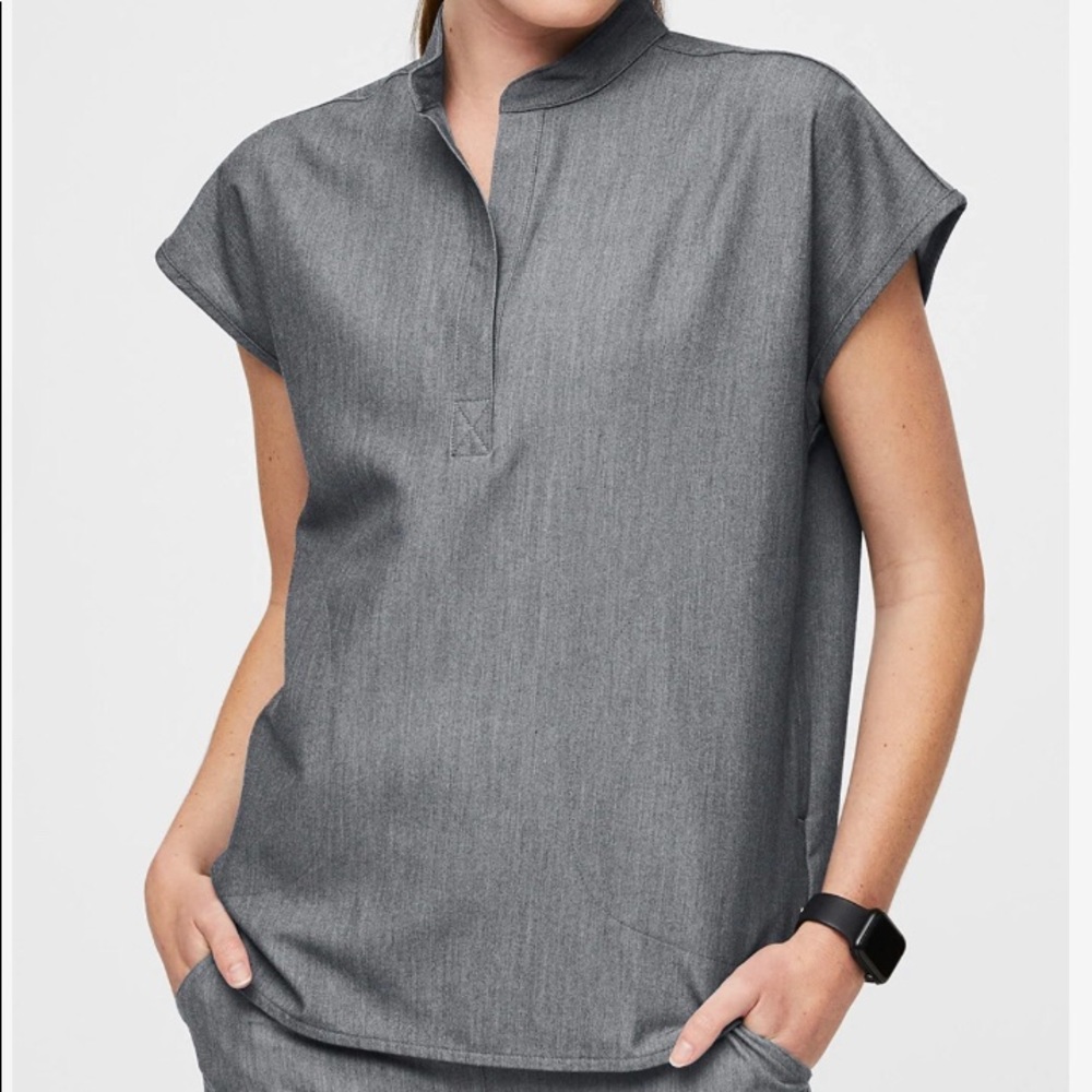 Figs Women’s Rafaela Oversized Medium Scrub Top